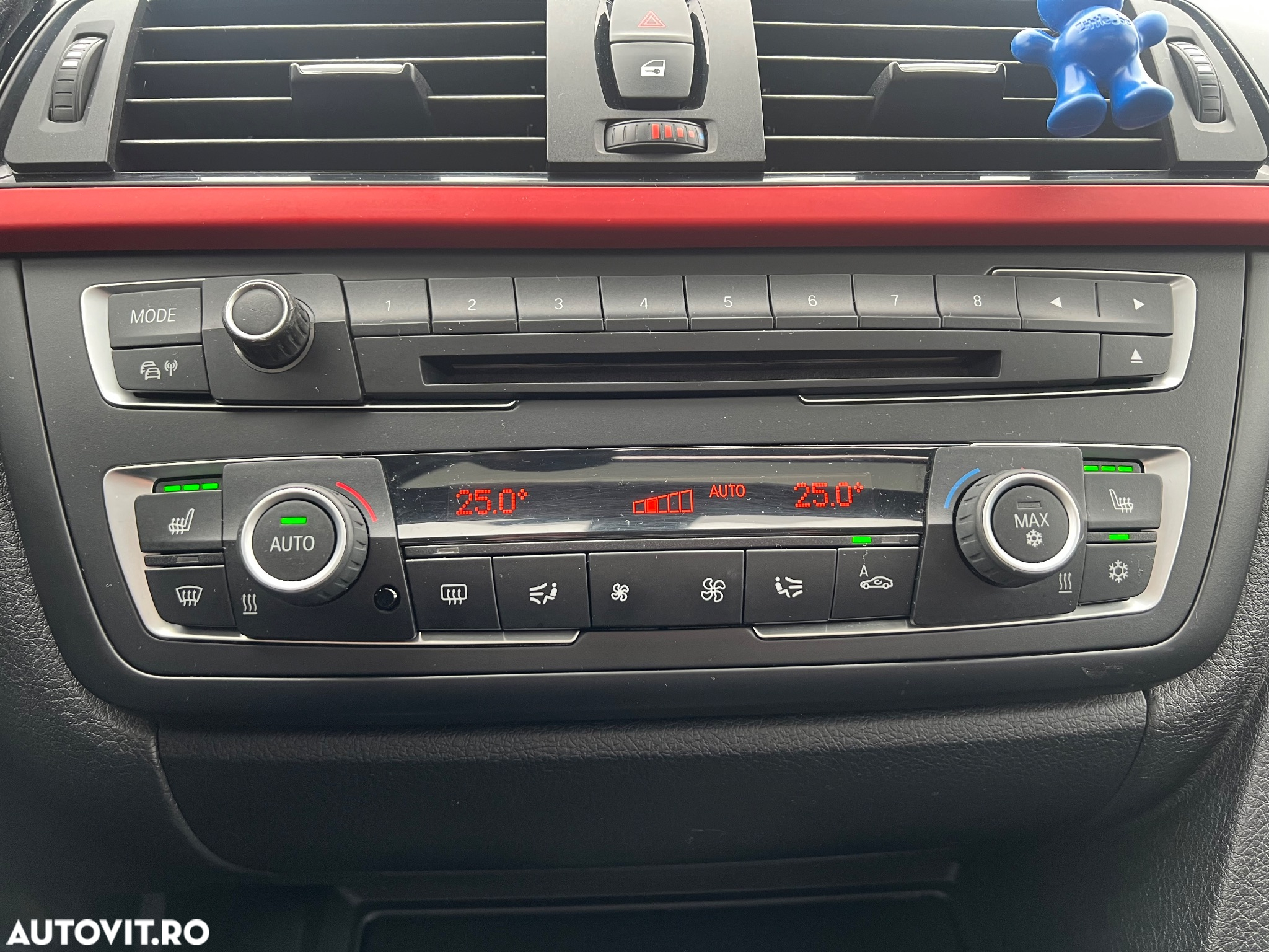 BMW Seria 3 320d - 16