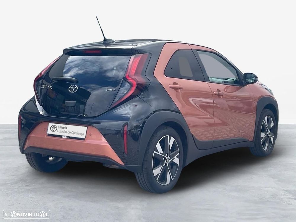 Toyota Aygo X 1.5 Hybrid Envy - 19