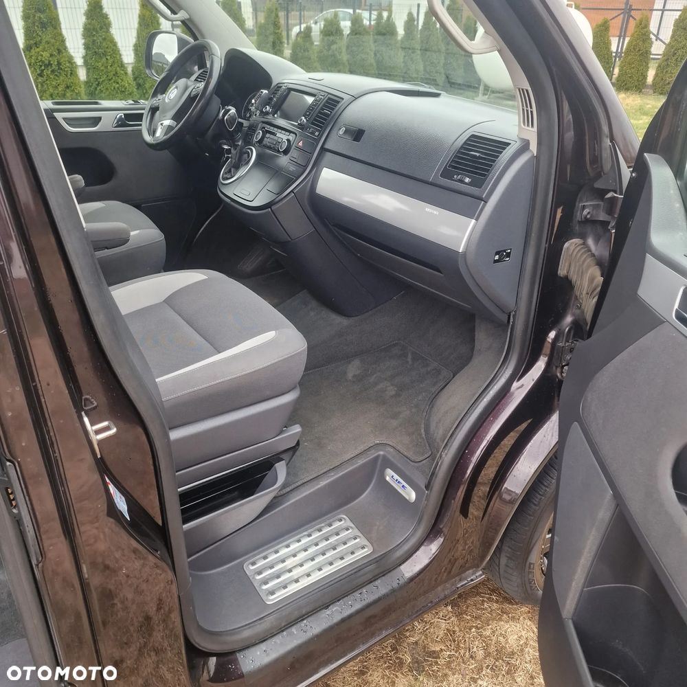Volkswagen Multivan - 31