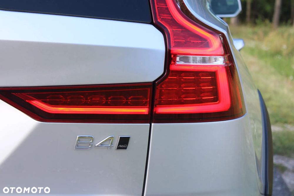Volvo V60 Cross Country B4 D AWD Geartronic Pro - 11