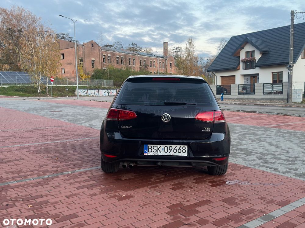 Volkswagen Golf - 8