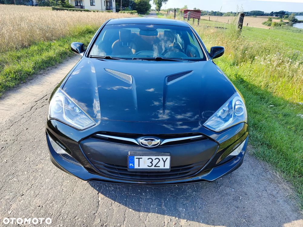 Hyundai Genesis Coupe 3.8 V6 Executive - 10