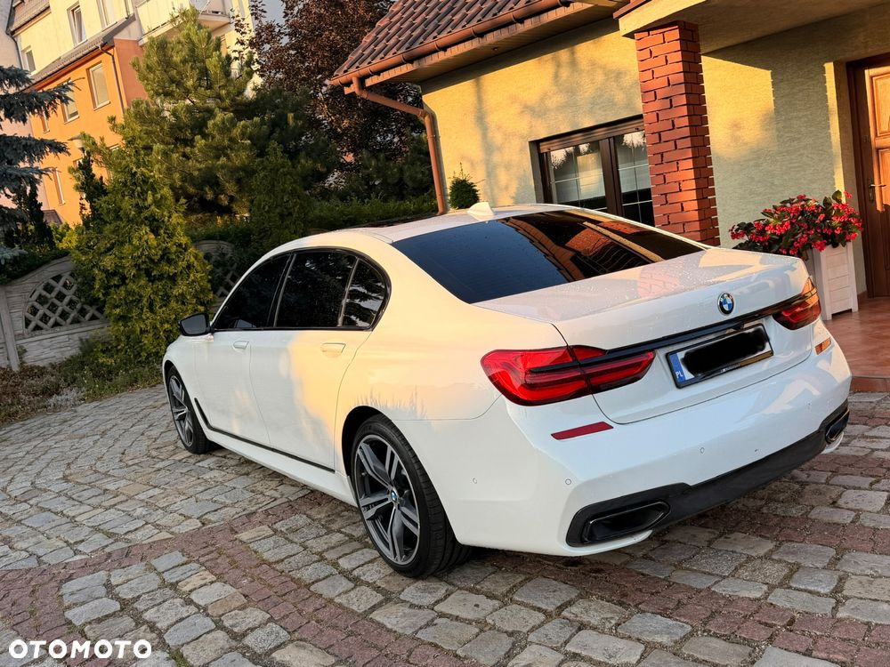 BMW Seria 7 740Li - 15