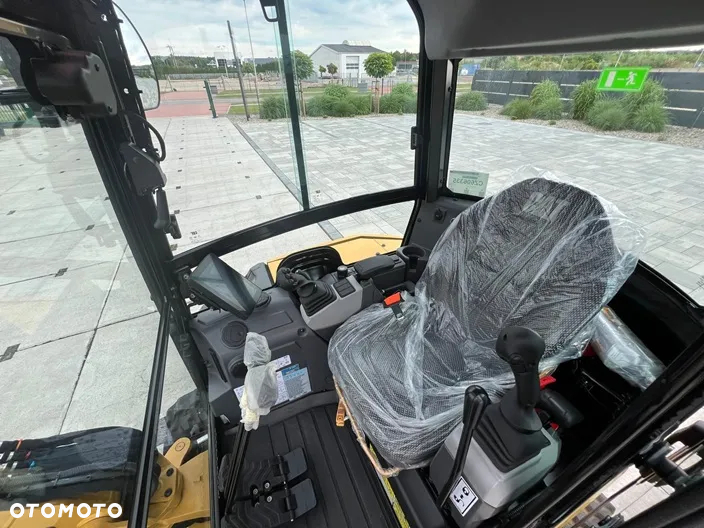 Caterpillar 302.7 CR - 32