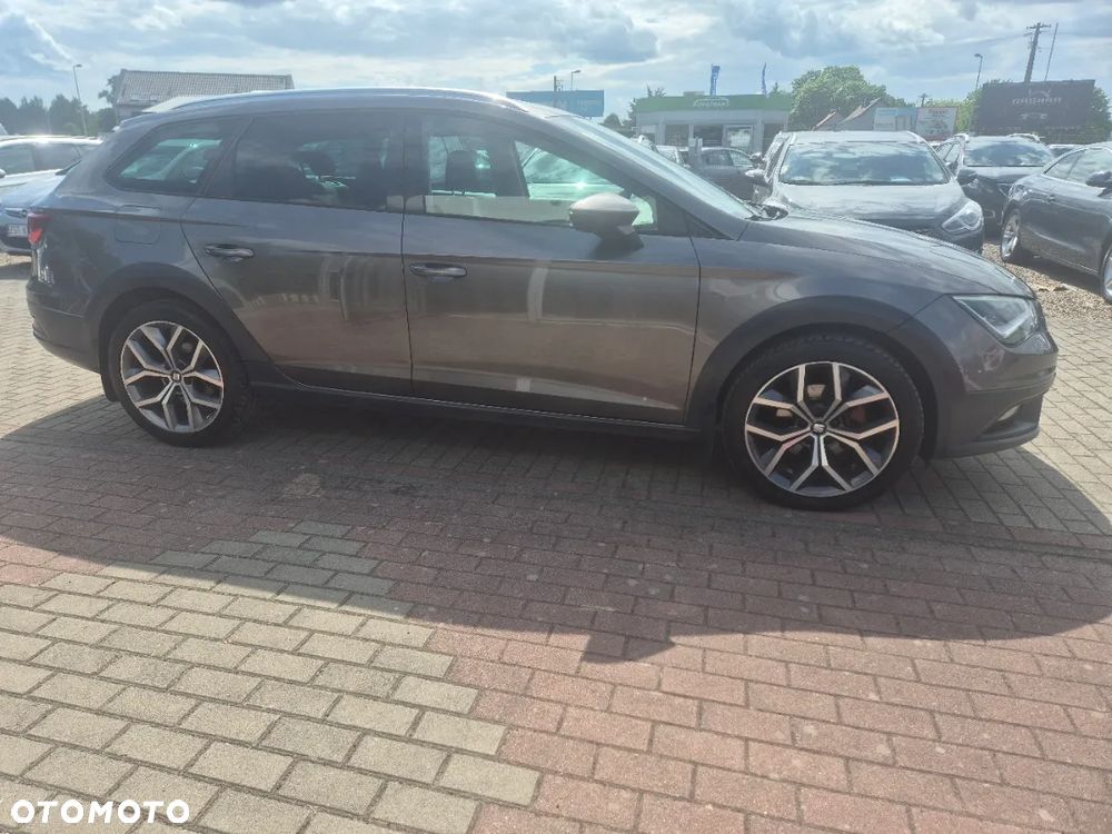 Seat Leon 2.0 TDI DPF XCELLENCE - 4