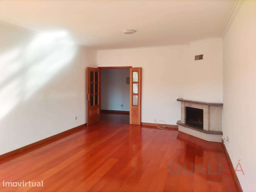 Apartamento T3 com varandas e garagem fechada em Real em Braga - Grande imagem: 4/48