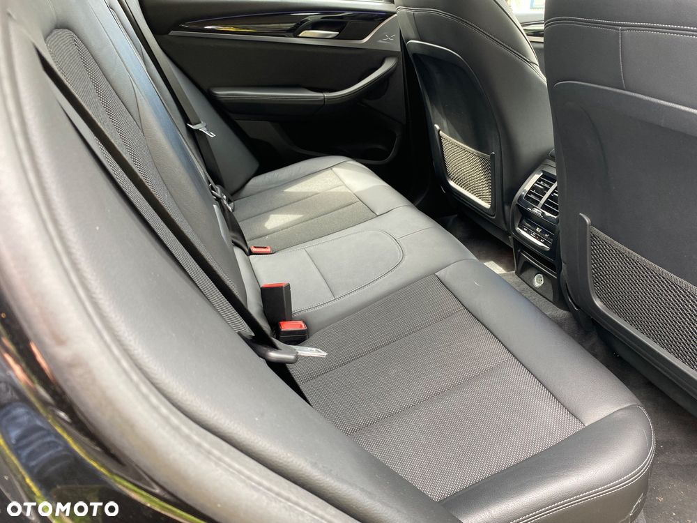BMW X3 xDrive20d Luxury Line - 14