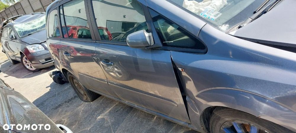 Opel Zafira B radio fabryczne - 8