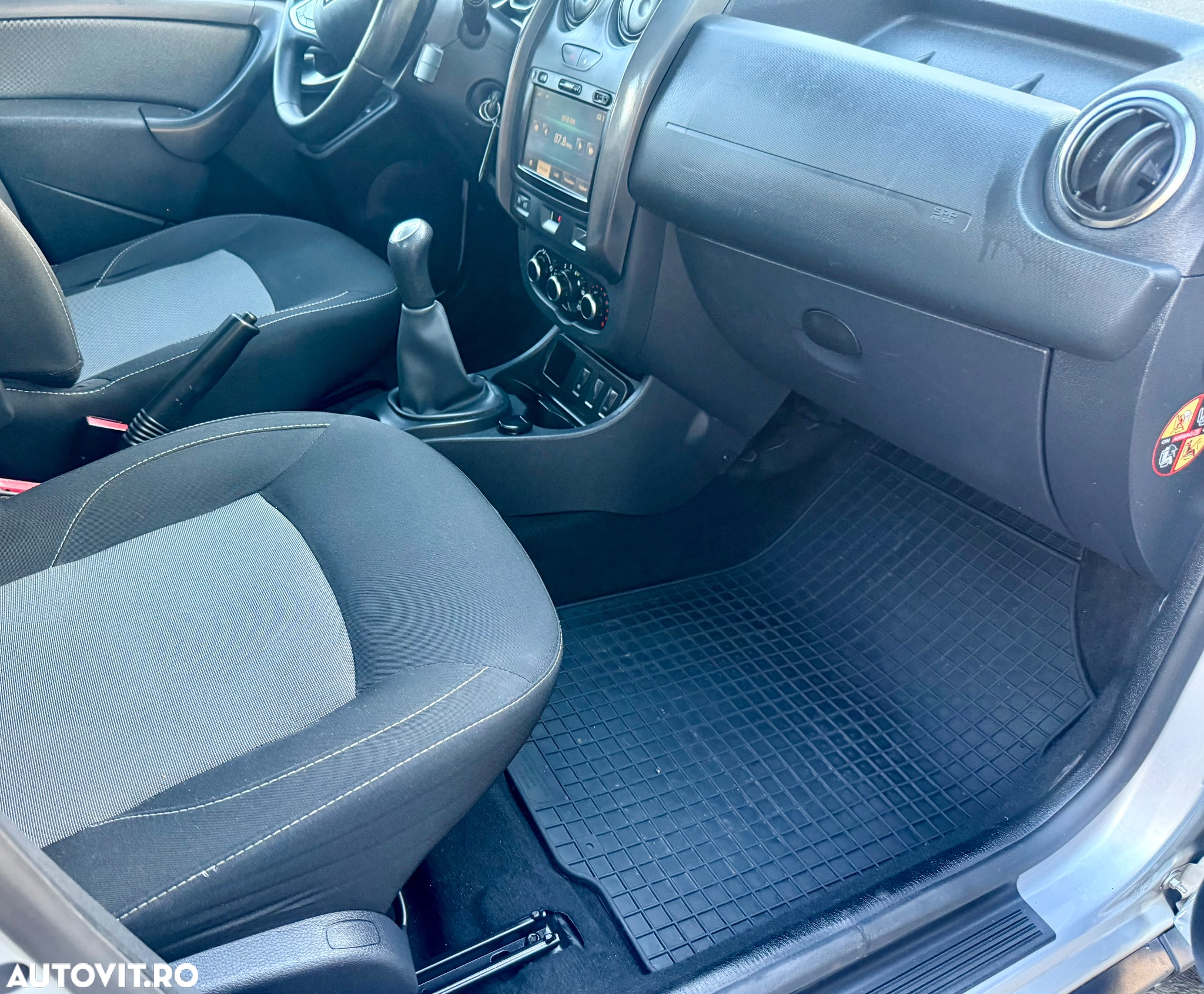 Dacia Duster 1.6 SCe Prestige jante 16" - 8