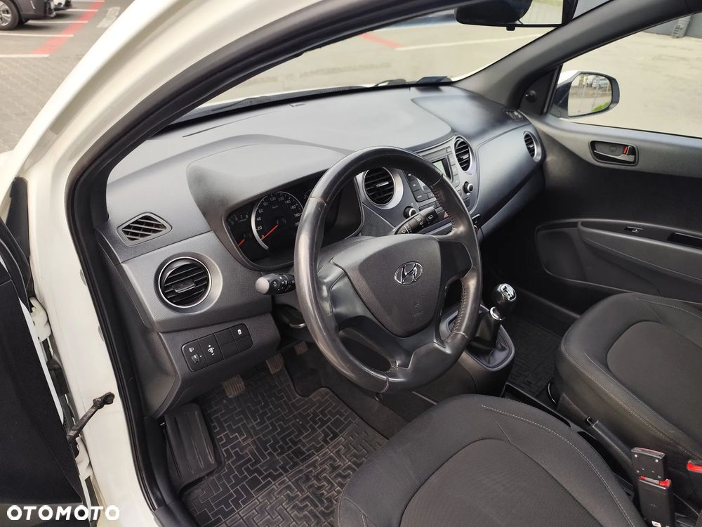 Hyundai i10 1.2 GO - 11