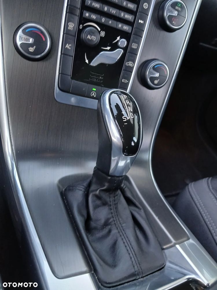 Volvo XC 60 T5 Geartronic Summum - 21