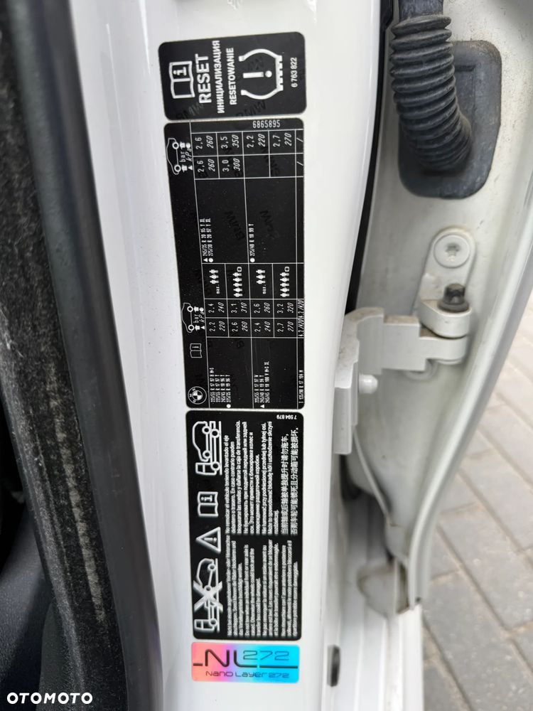 BMW Seria 5 520d xDrive - 16