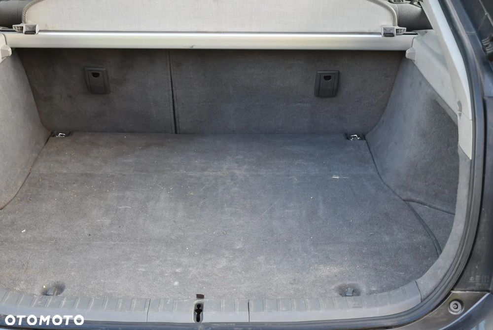 Toyota Prius - 17