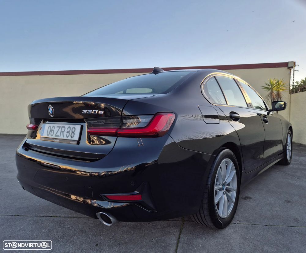 BMW 330 e Auto - 19