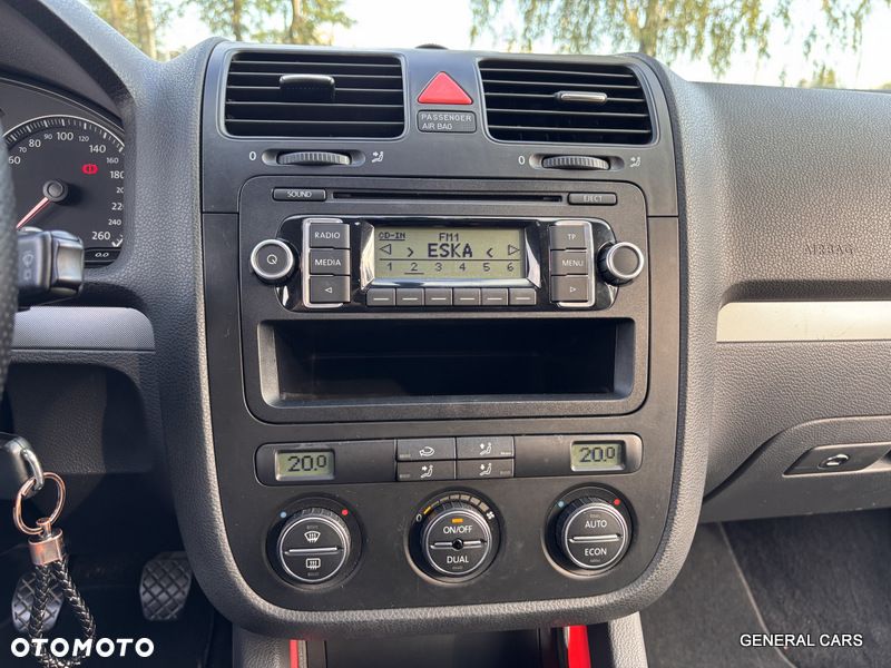 Volkswagen Golf 1.6 Comfortline - 34