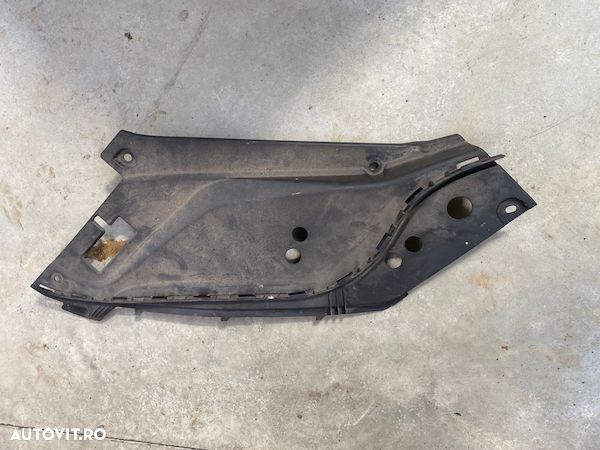 Ornament trager stanga Volvo XC90 2015-2020 31442733 - 2