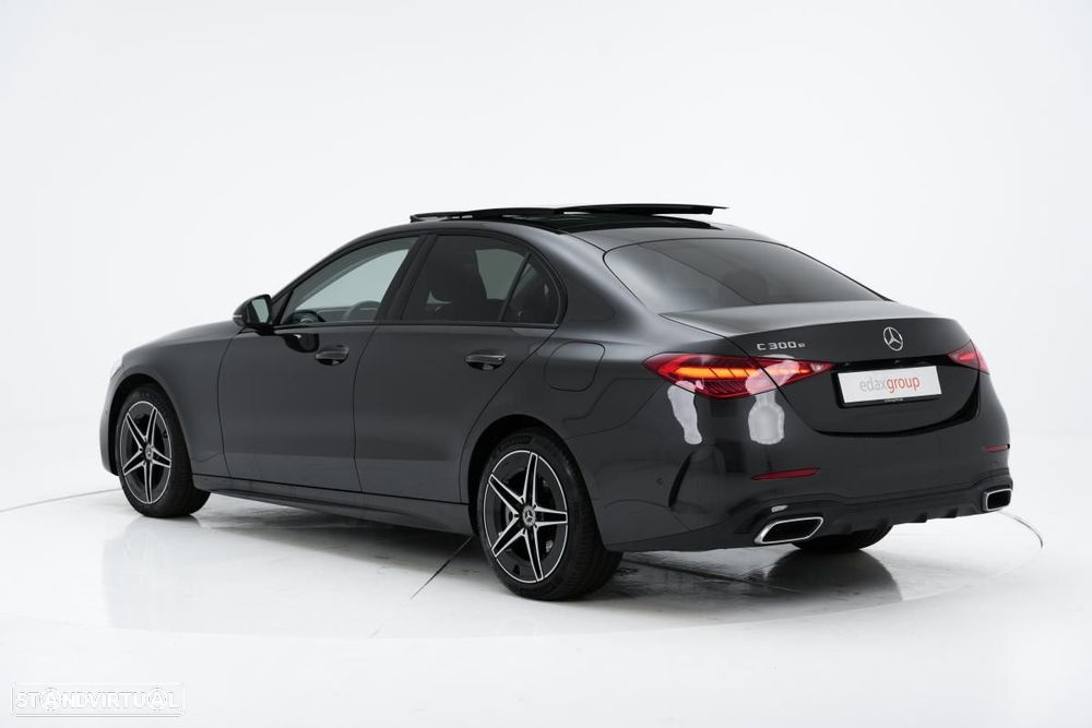 Mercedes-Benz C 300 e 9G-TRONIC AMG Line - 4