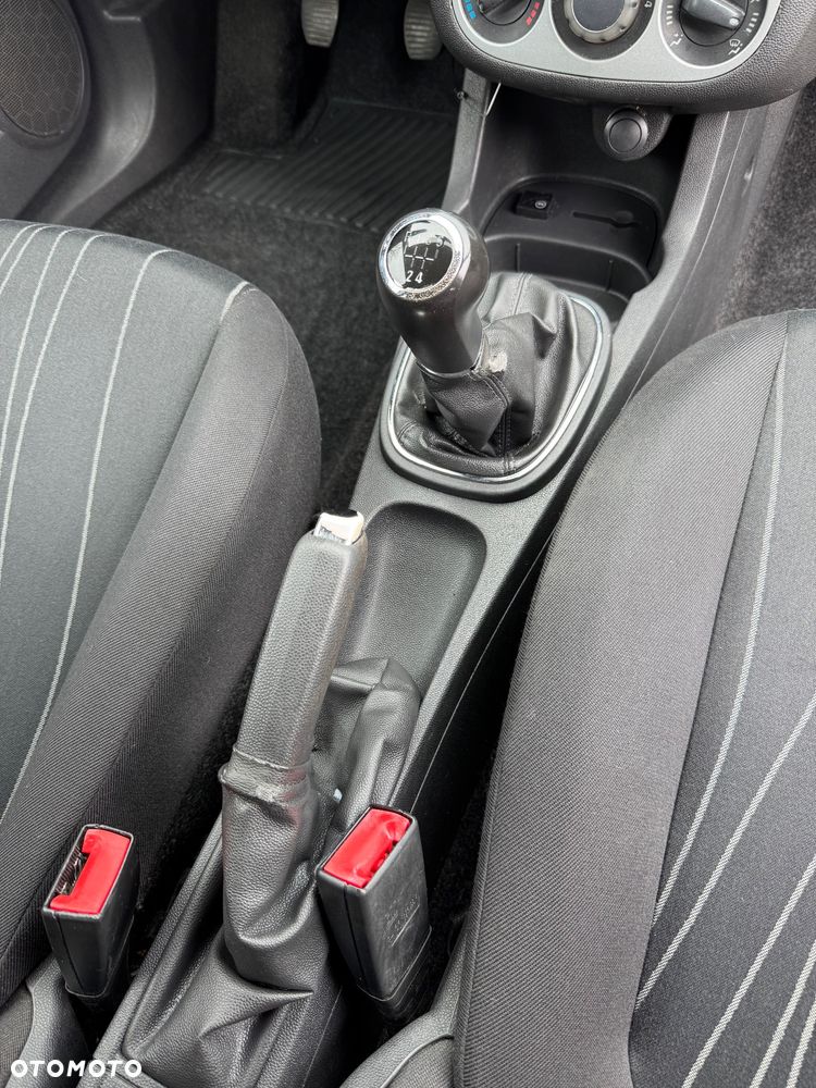 Opel Corsa 1.2 16V Cosmo - 12