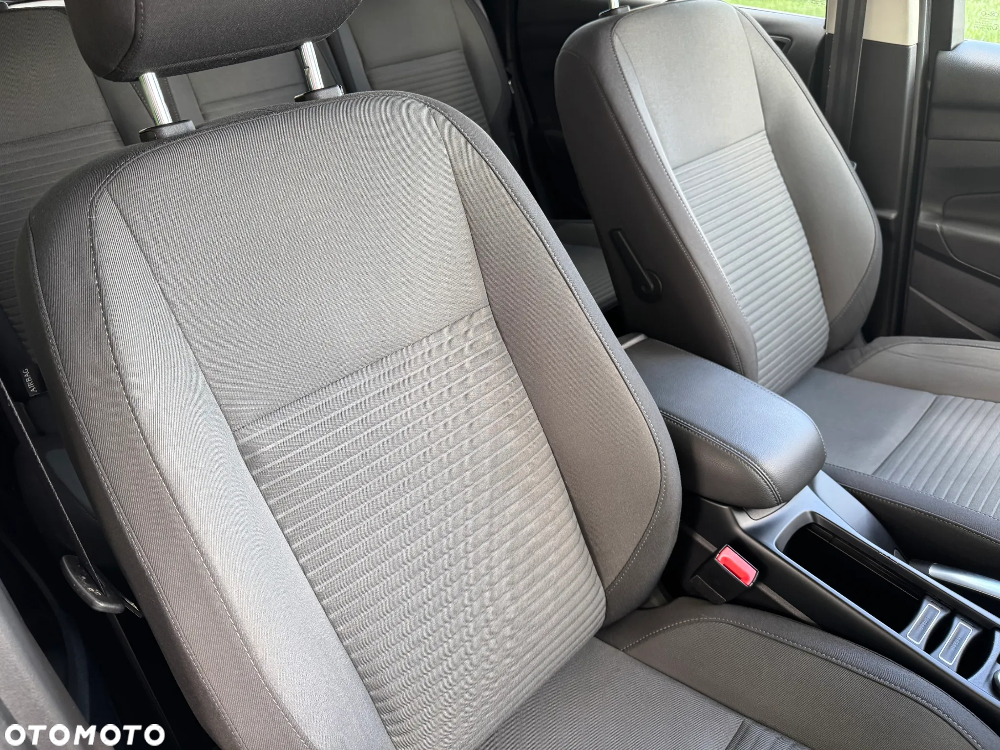 Ford C-MAX 1.5 EcoBoost Start-Stop-System COOL&CONNECT - 26