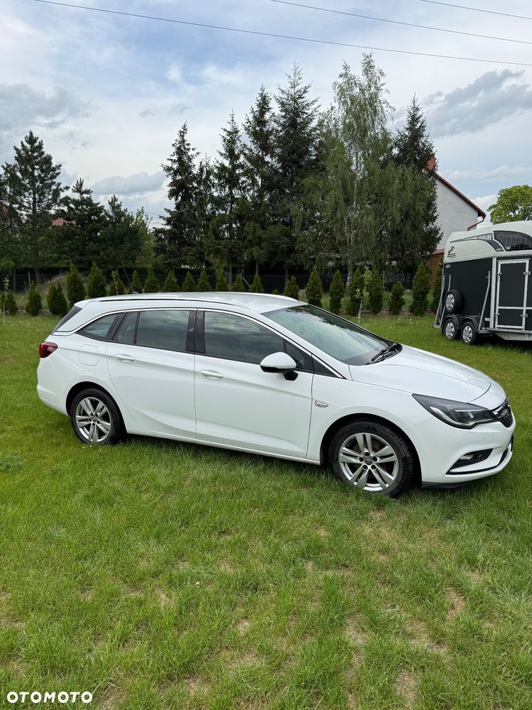 Opel Astra 1.6 CDTI DPF ecoFLEX TourerStart/Stop Exklusiv - 1