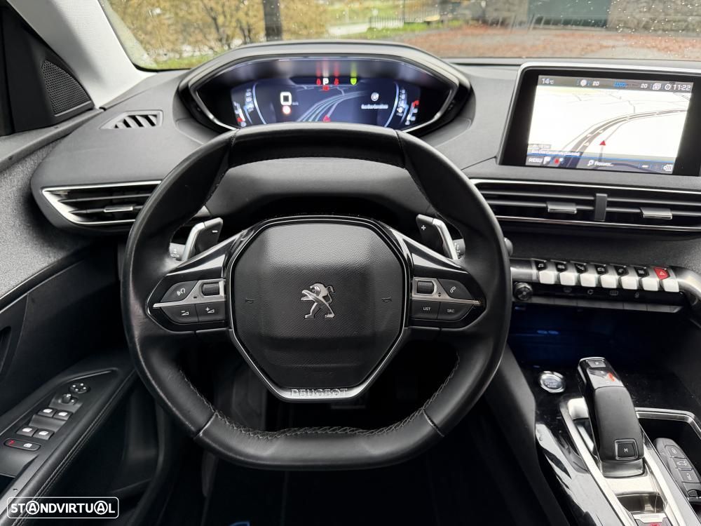 Peugeot 5008 1.5 BlueHDi Allure Pack EAT8 - 26