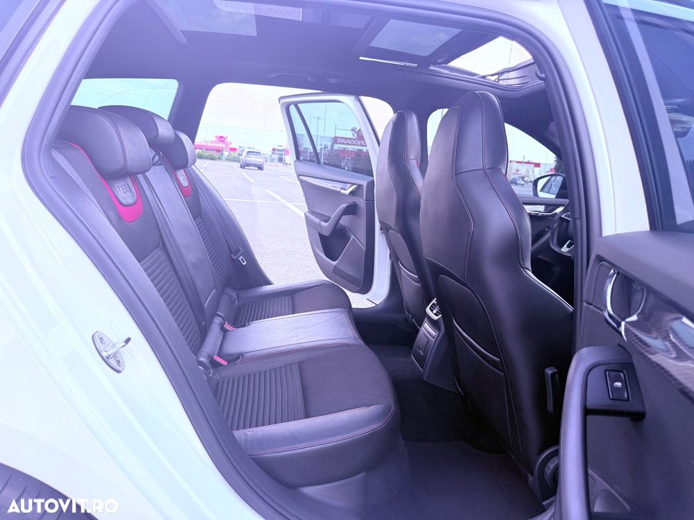 Skoda Octavia 2.0 TDI RS DSG - 24