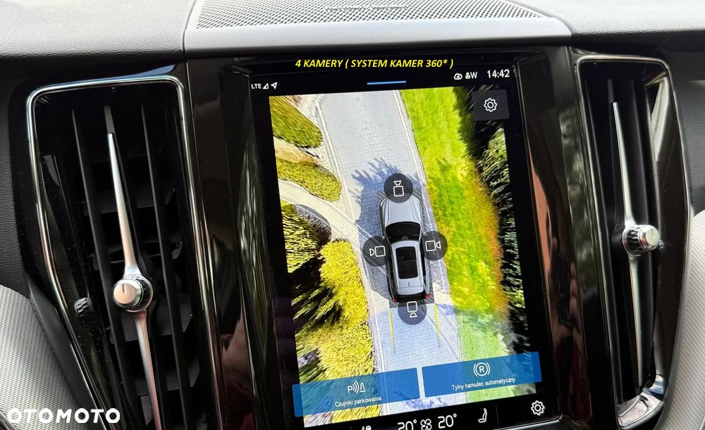 Volvo XC 60 B4 B Plus Dark - 12