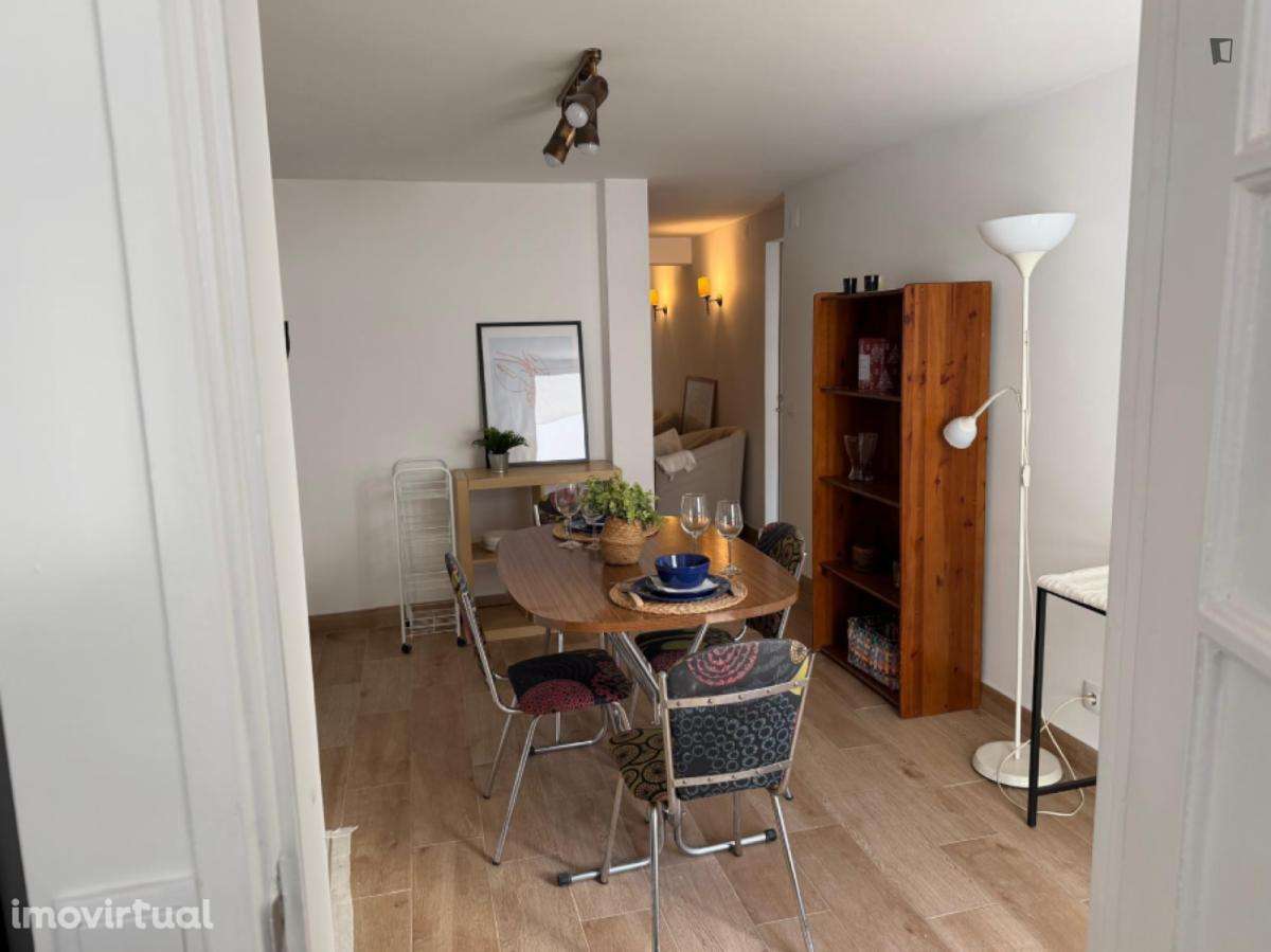 Quarto - localizado em Paranhos Porto - Grande imagem: 3/9