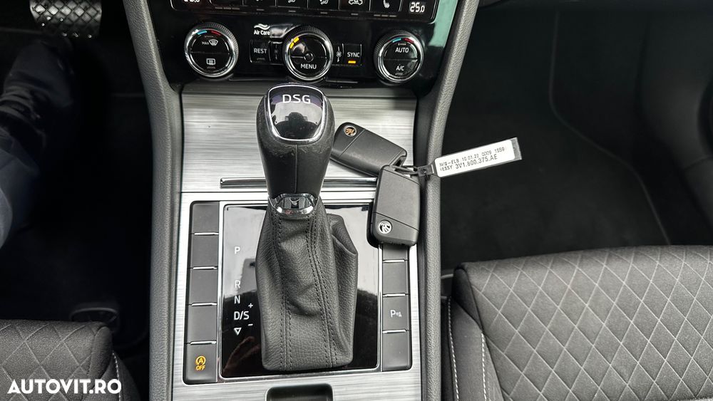 Skoda Superb Combi 2.0 TDI DSG Premium Edition - 28