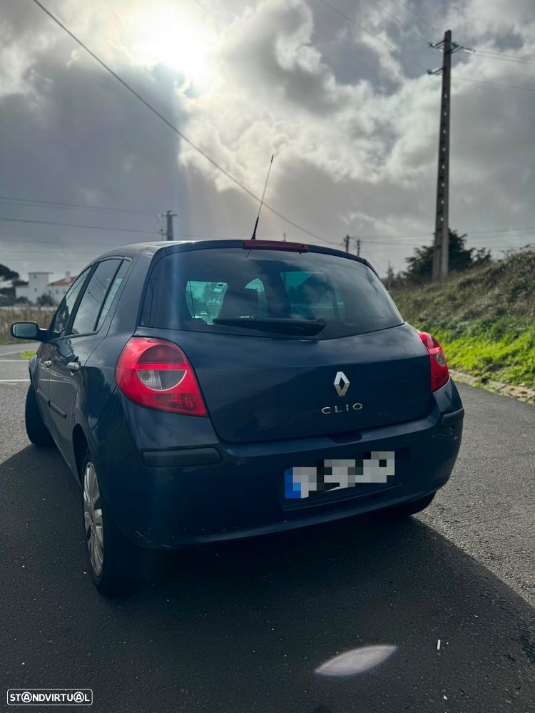 Renault Clio - 5