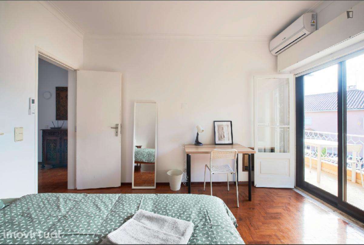 Quarto - localizado em Carcavelos Lisbon - Grande imagem: 5/11