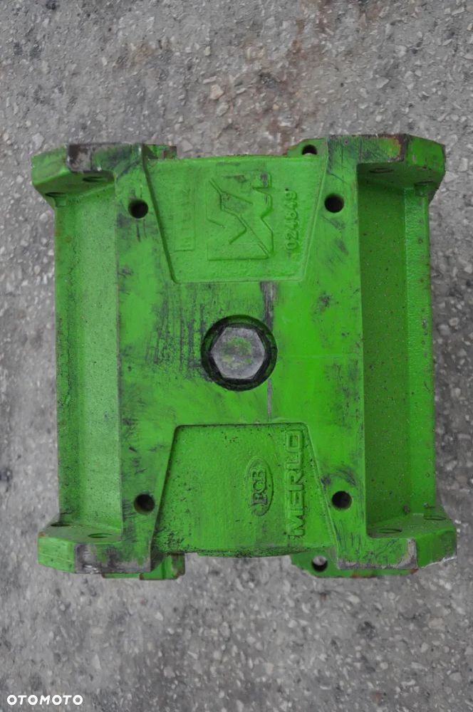 OBUDOWA DYFERENCJAŁU MOSTU MERLO NR 097686 - 5