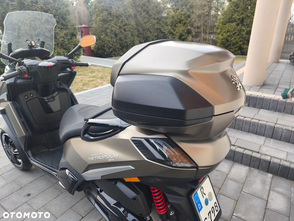 Peugeot Metropolis - 18