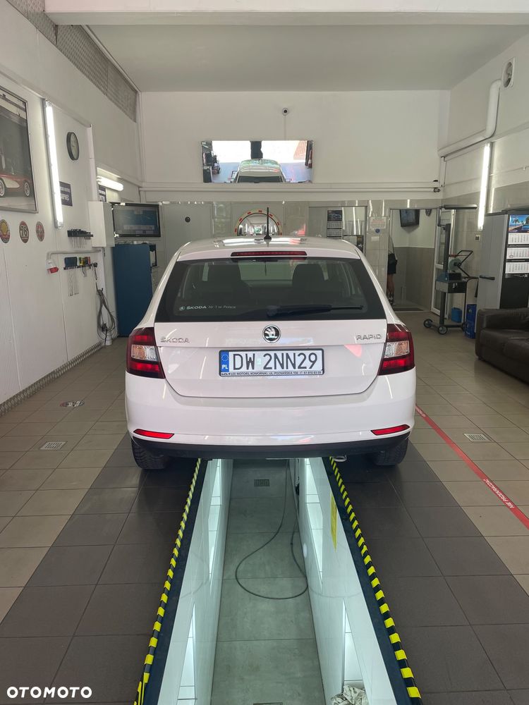 Skoda RAPID 1.0 TSI Active - 2