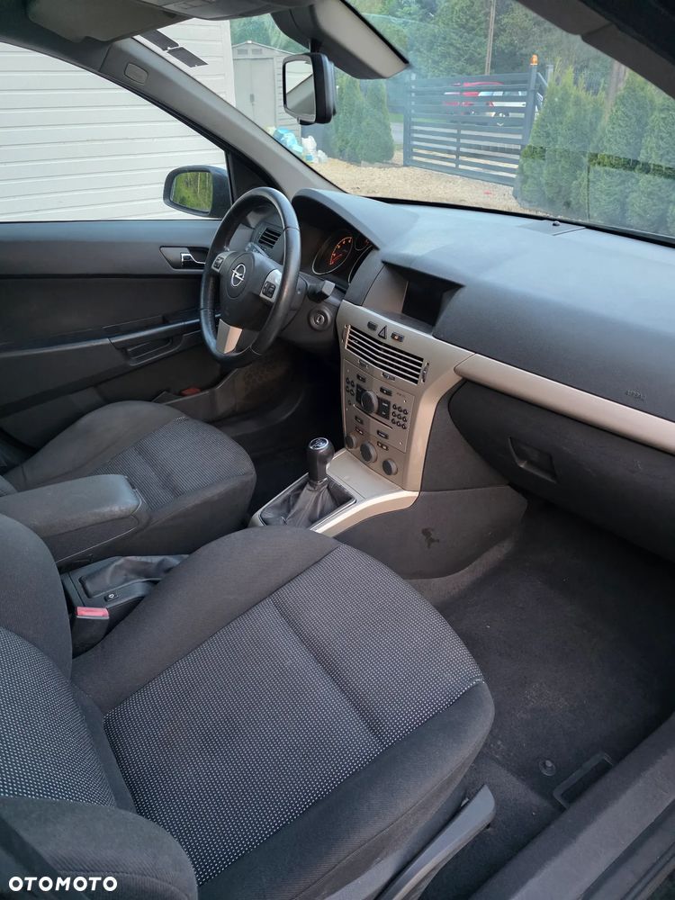 Opel Astra 1.8 Innovation 110 Jahre - 8