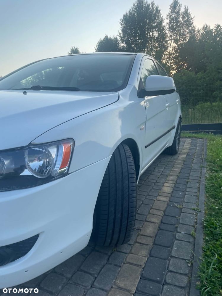 Mitsubishi Lancer 1.6 Invite - 16