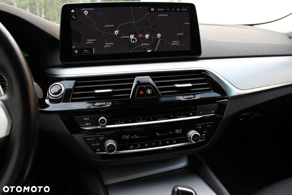 BMW Seria 5 530e Luxury Line sport - 24