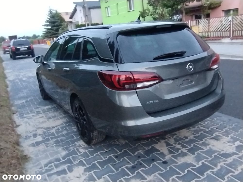 Opel Astra 1.2 T Business Elegance S&S - 3