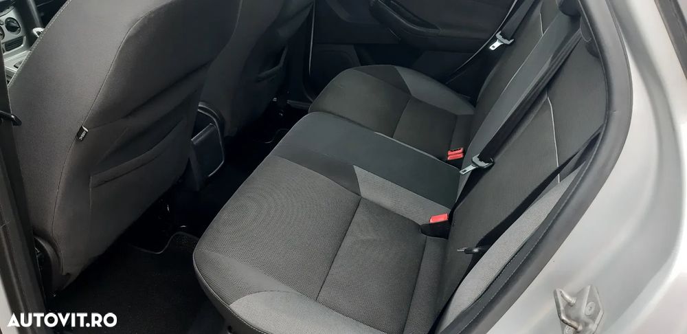 Ford Focus Turnier 1.6 Ti-VCT Champions Edition - 10