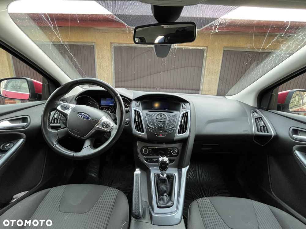 Ford Focus 1.0 EcoBoost Trend - 10