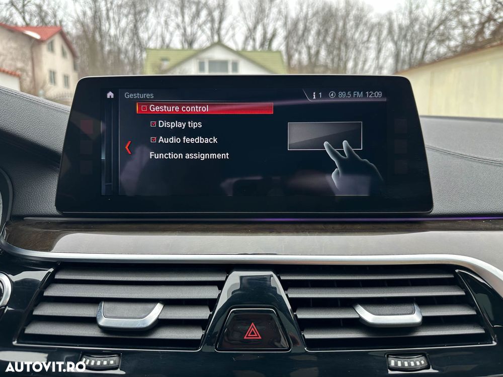 BMW Seria 5 540i xDrive Aut. - 36