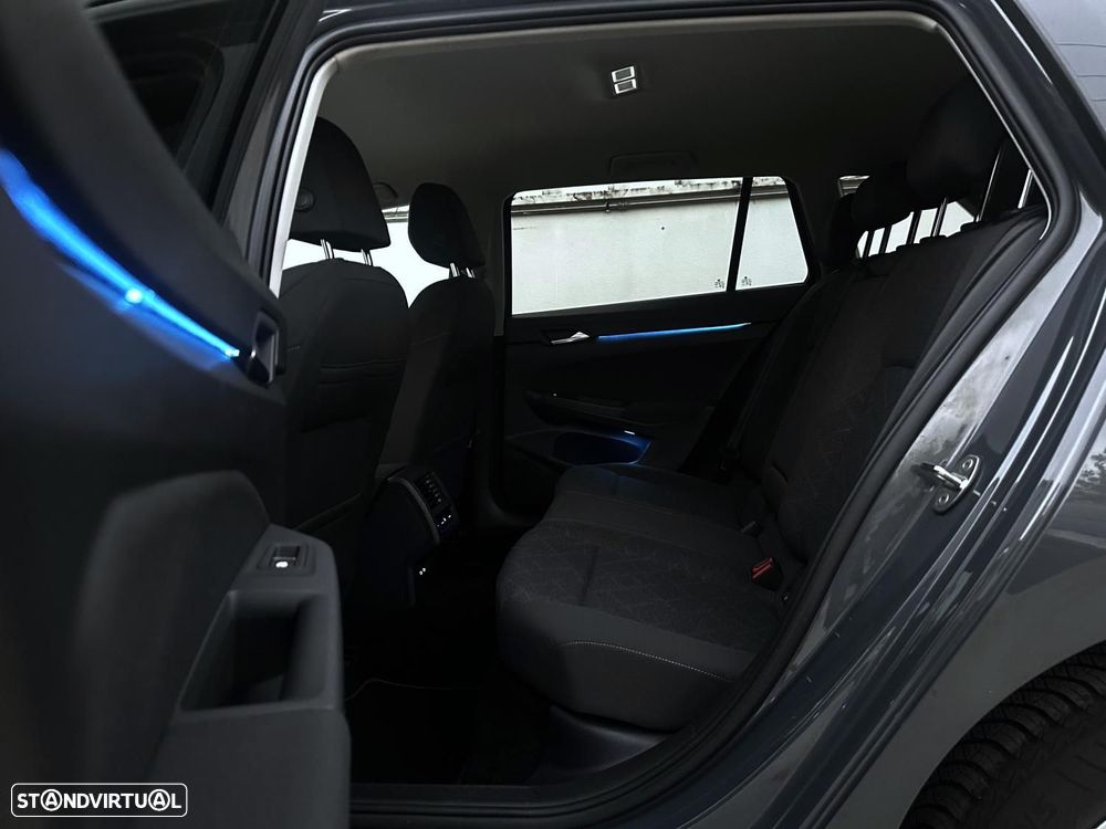 VW Golf Variant 2.0 TDi Conceptline - 19