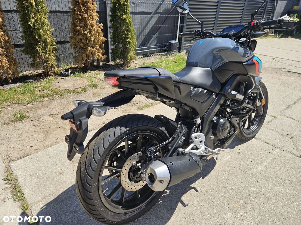 Yamaha MT - 3