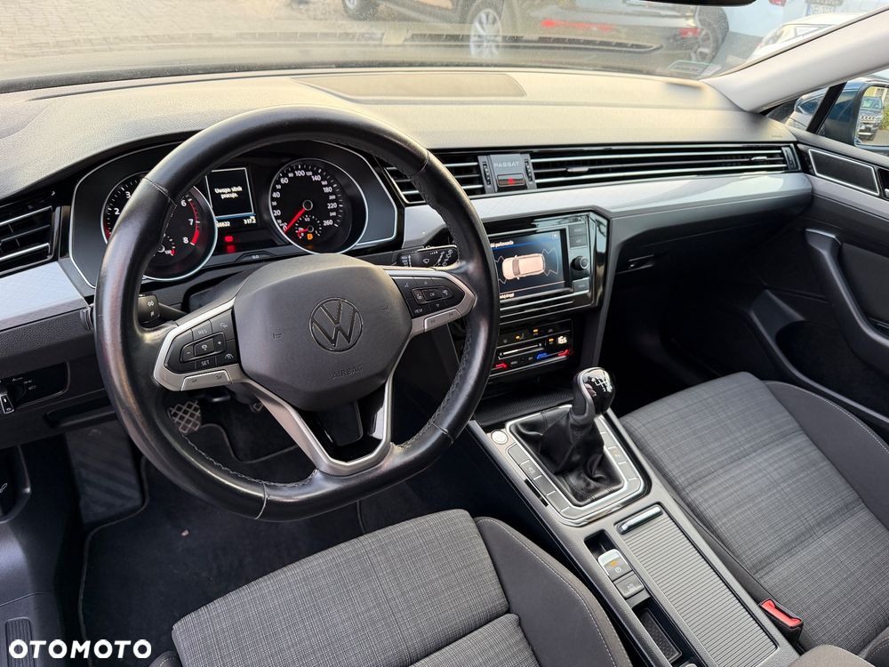 Volkswagen Passat 1.5 TSI EVO Business - 10