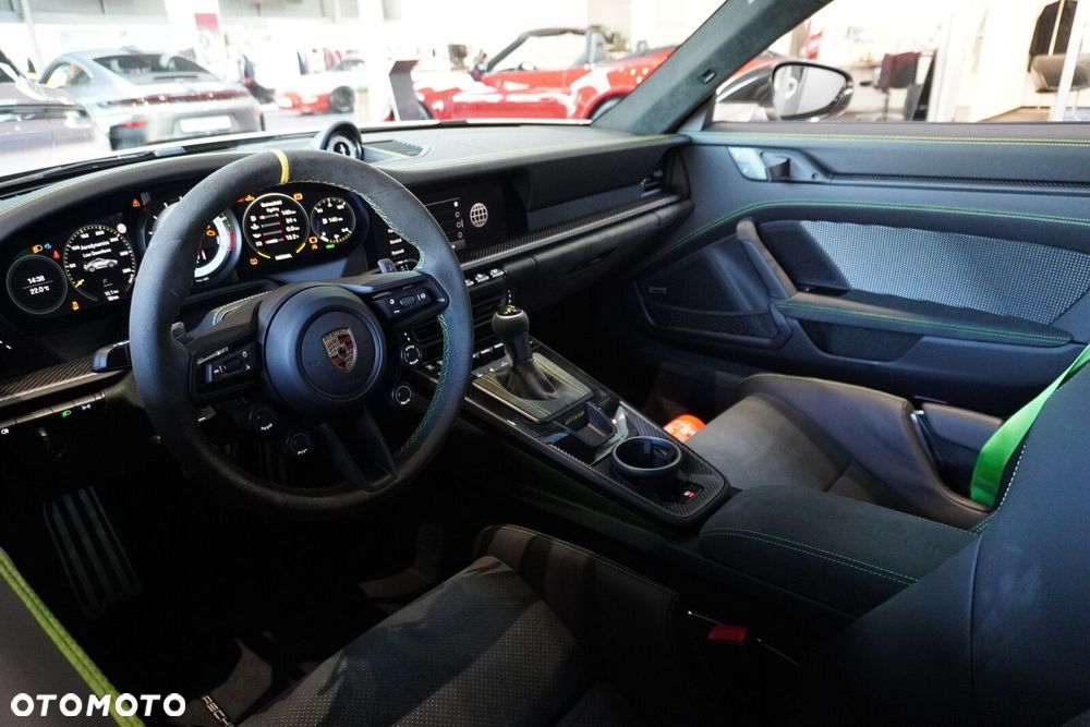 Porsche 911 GT3 RS - 13