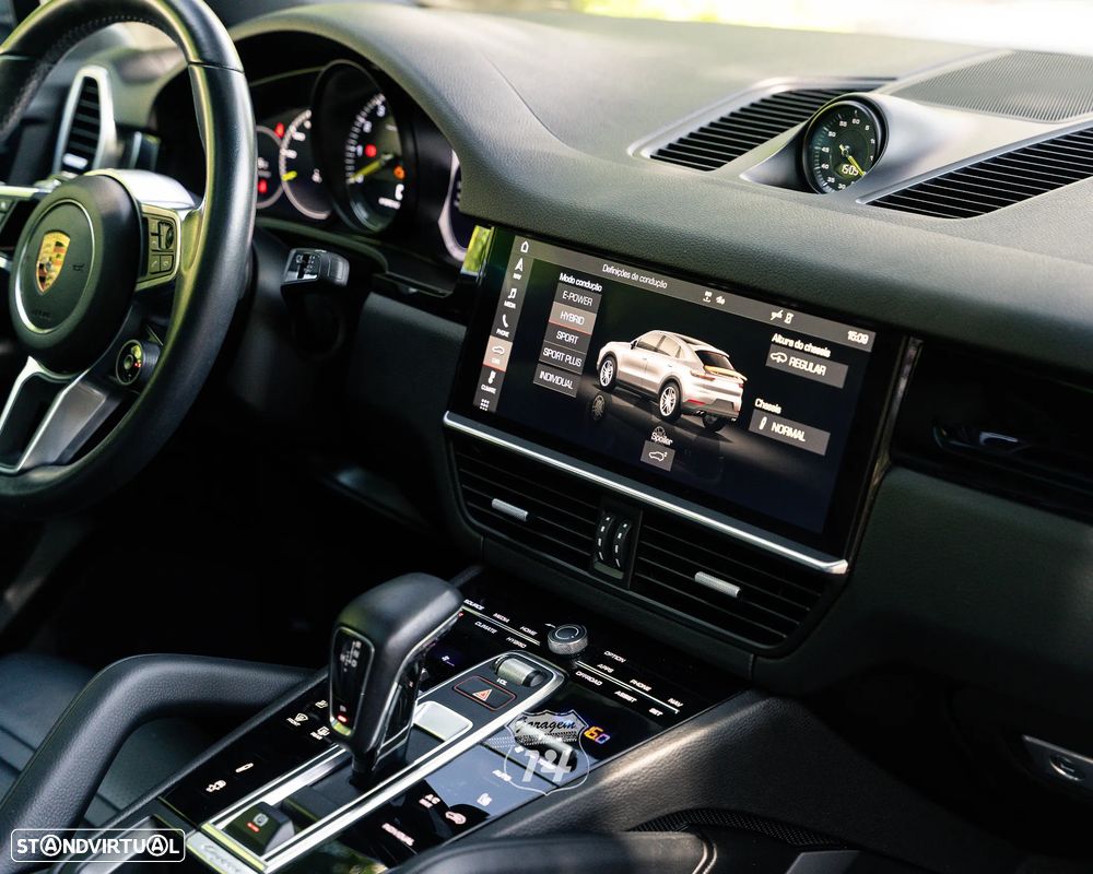 Porsche Cayenne Coupé E-Hybrid - 27