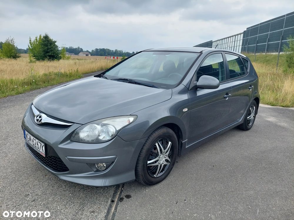 Hyundai i30 1.4 Base + - 1