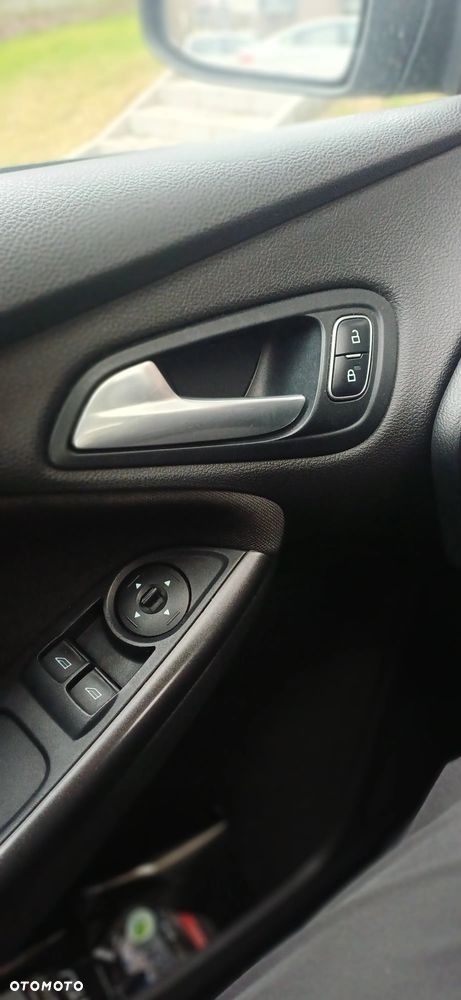 Ford Focus 1.6 Trend Sport - 13