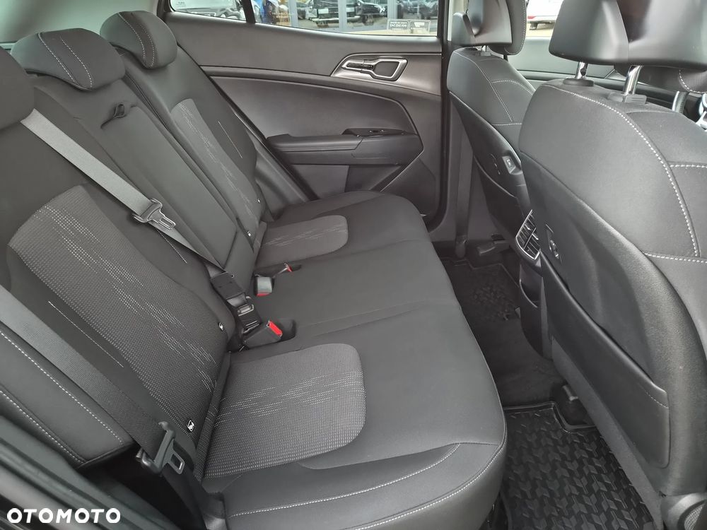 Kia Sportage 1.6 T-GDI HEV L 2WD - 26
