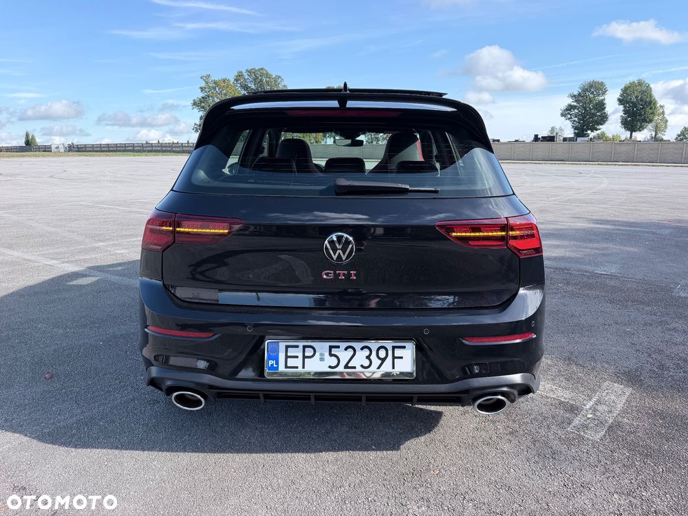 Volkswagen Golf - 11
